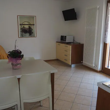 Residenza Arcobaleno Hotel apartamentowy Tenno